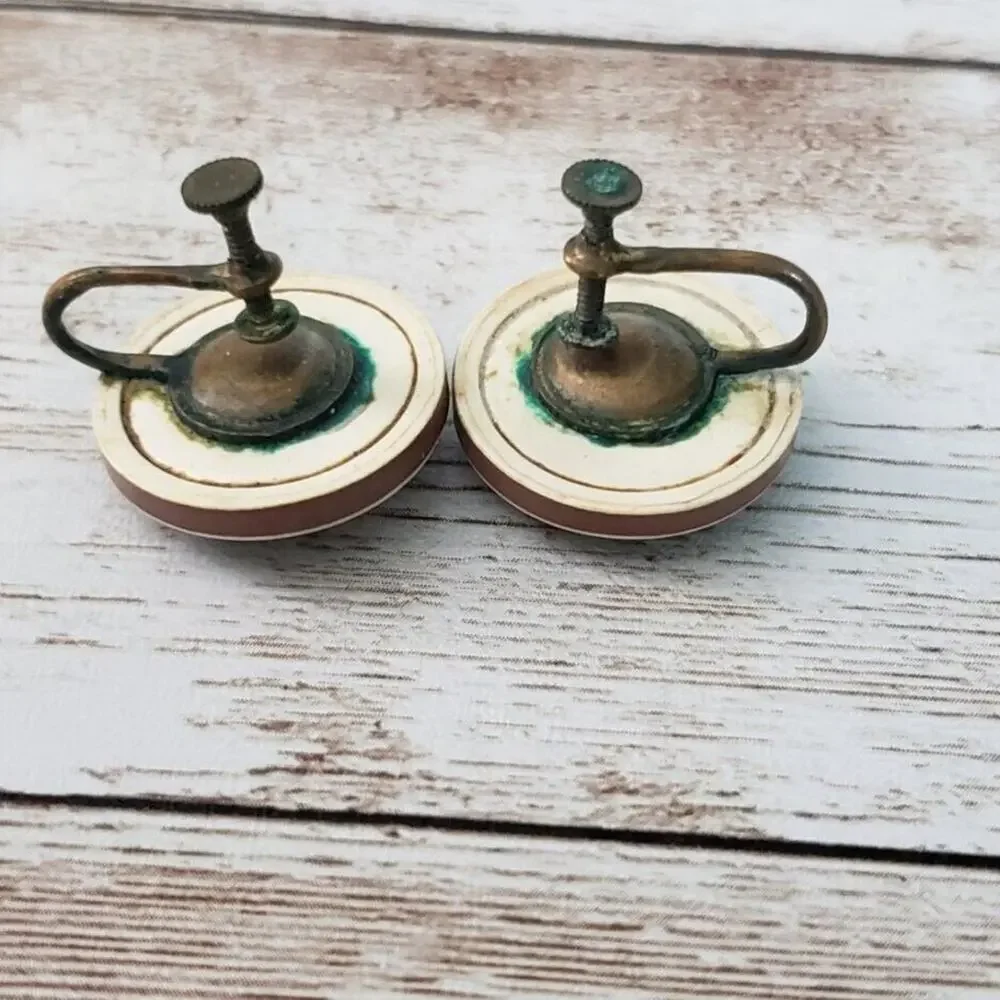 Vintage Screw On Earrings - Cream & Brown Leaf in Circle